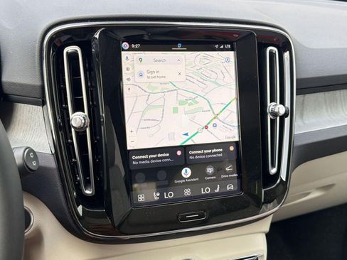 New 2026 Volvo XC40 B5 Plus w/ Protection Package Premier image 21