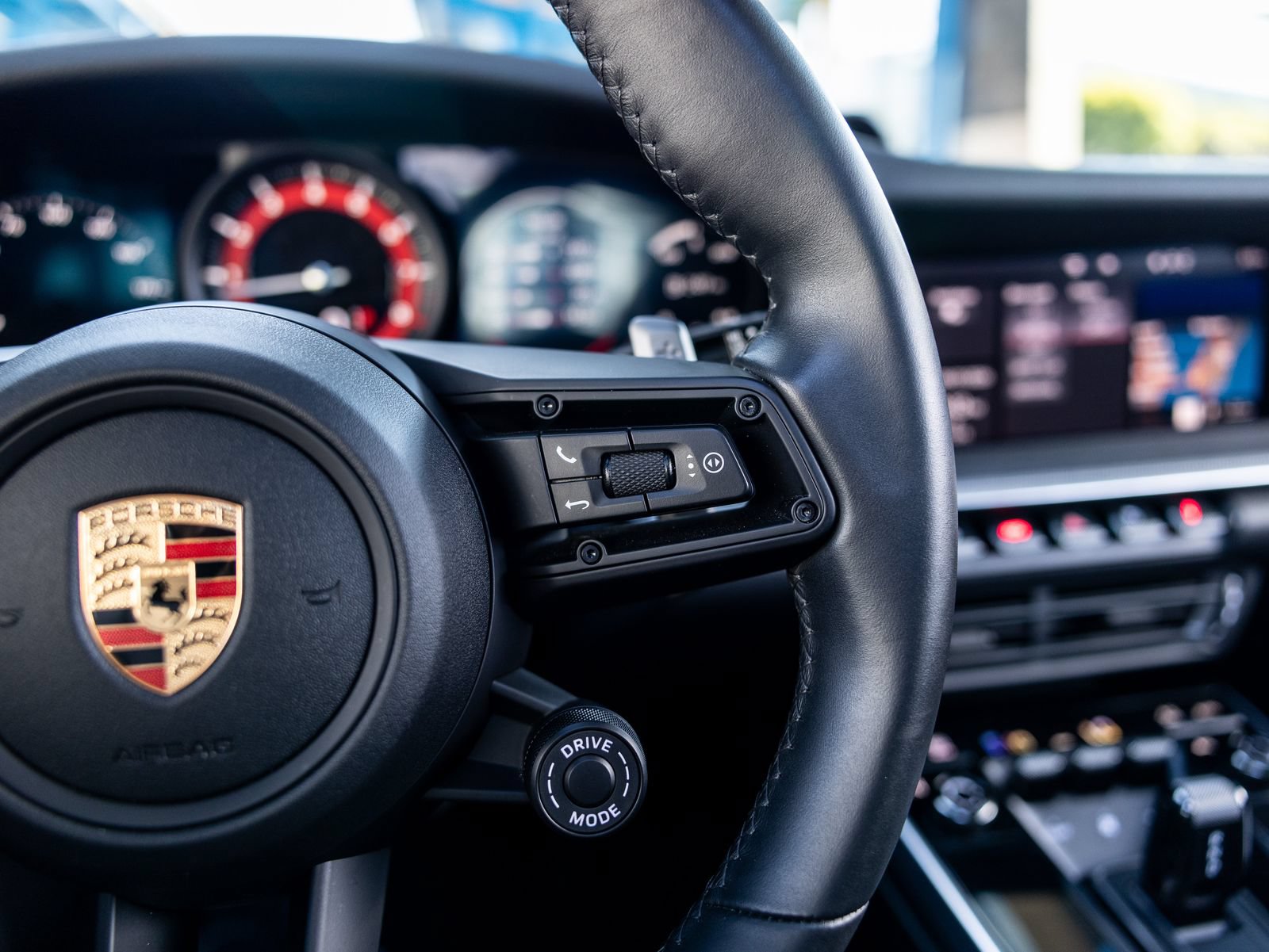 Certified 2020 Porsche 911 Carrera 4S AWD/4WD image 34