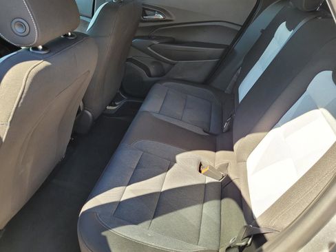 Used 2025 Chevrolet Trax LS w/ LS Convenience Package FWD image 15