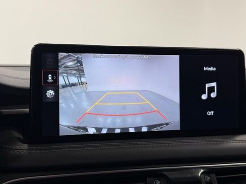 Used 2022 Genesis G70 2.0T image 18