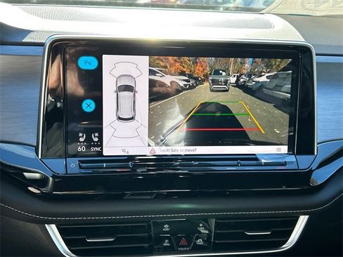 New 2026 Volkswagen Atlas Cross Sport SE image 16