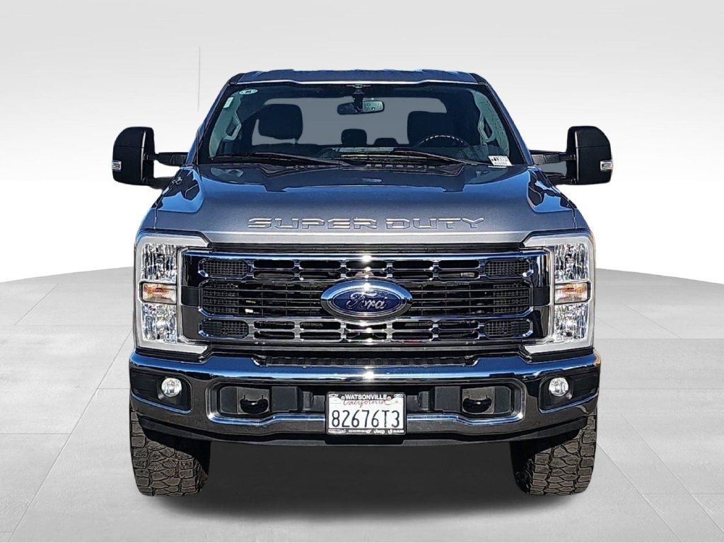 Used 2023 Ford F250 XLT w/ FX4 Off-Road Package AWD/4WD image 8