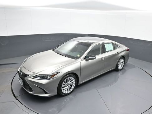 Used 2019 Lexus ES 350 w/ Accessory Package 2 FWD image 34