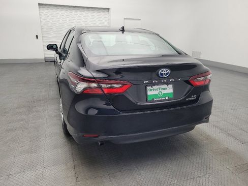 Used 2021 Toyota Camry LE image 6