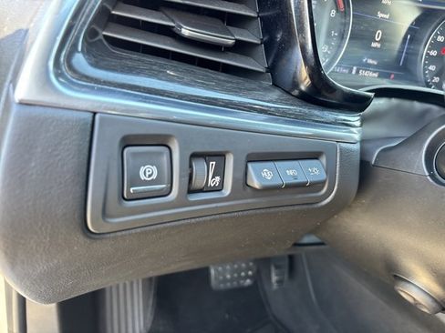 Used 2020 Cadillac XT5 Premium Luxury image 26