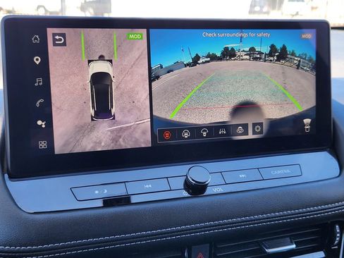 Used 2025 Nissan Rogue SL w/ Tech Package AWD/4WD image 13