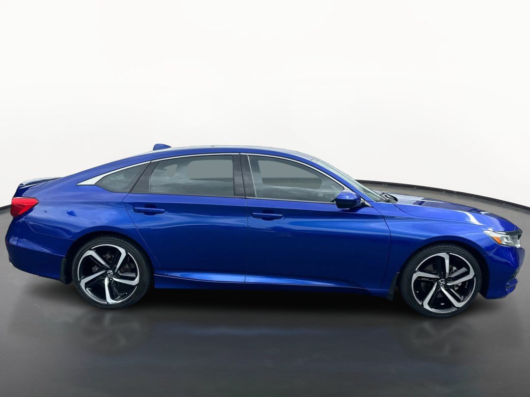 Used 2018 Honda Accord Sport image 2