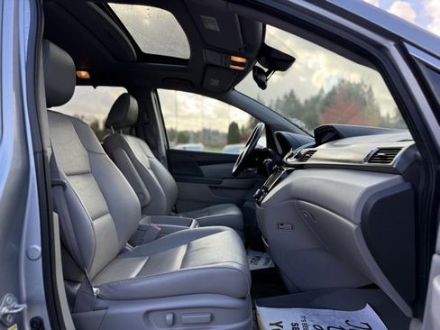 Used 2016 Honda Odyssey EX-L image 29