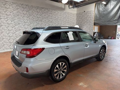Used 2015 Subaru Outback 2.5i Limited AWD/4WD image 7