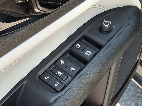 Used 2022 Jeep Compass Limited AWD/4WD image 14