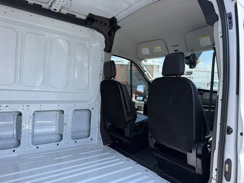 Used 2025 Ford Transit 250 148 Medium Roof Extended AWD image 10