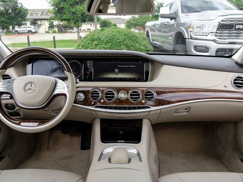 Used 2014 Mercedes-Benz S 550 Sedan image 11