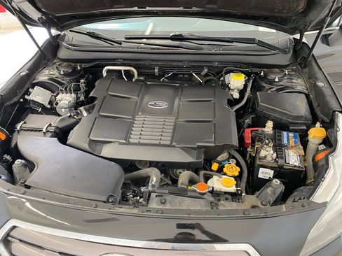 Used 2017 Subaru Outback 3.6R Touring image 33