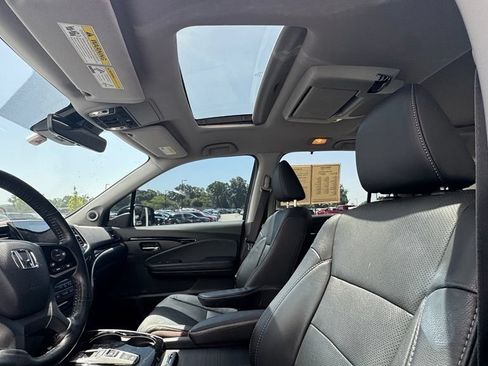 Used 2021 Honda Pilot Elite image 21