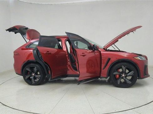 Used 2022 Jaguar F-PACE SVR image 74