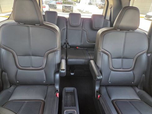Used 2025 Nissan Armada SL w/ Captain's Chari Seat Package RWD image 32
