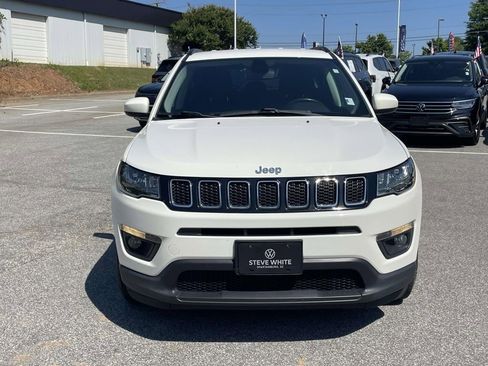 Used 2018 Jeep Compass Latitude FWD image 2