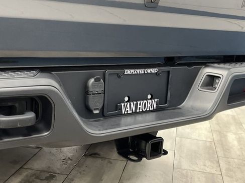 Used 2022 Jeep Gladiator Willys image 34