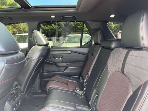 Certified 2026 Honda Pilot Black Edition image 11