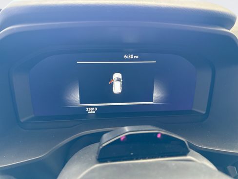 Used 2025 Nissan Rogue SL w/ Tech Package image 12