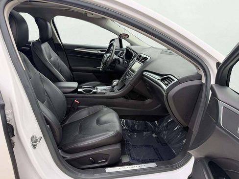 Used 2013 Ford Fusion Titanium FWD image 12