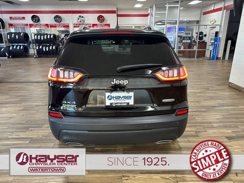 Certified 2021 Jeep Cherokee Latitude Lux w/ Comfort/Convenience Group AWD/4WD image 4