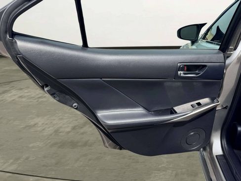 Used 2016 Lexus IS 300 AWD w/ Premium Package image 22