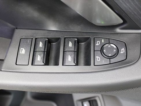 Used 2024 BMW 530i w/ Convenience Package image 17