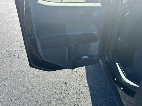 New 2025 Ford Maverick XL image 21