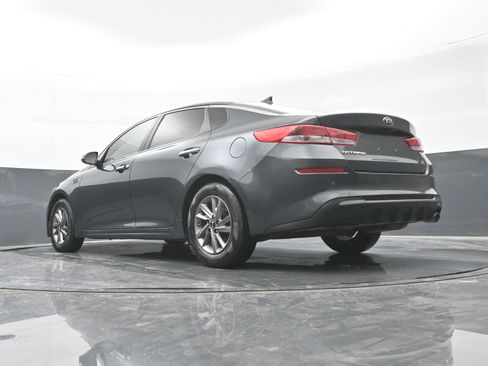 Used 2020 Kia Optima LX image 41