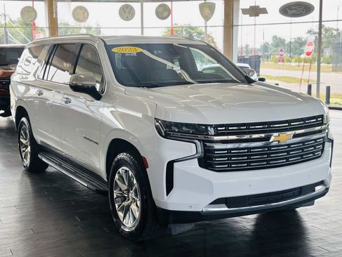 Used 2023 Chevrolet Suburban Premier AWD/4WD image 1
