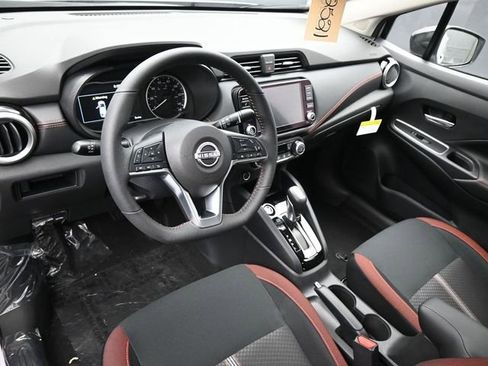 New 2025 Nissan Versa SR w/ Trunk Package image 19