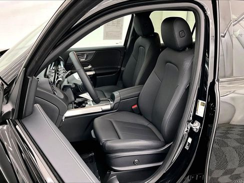 Used 2026 Mercedes-Benz GLB 250 image 15