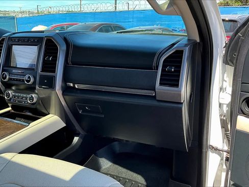 Used 2020 Ford Expedition Max Platinum image 18