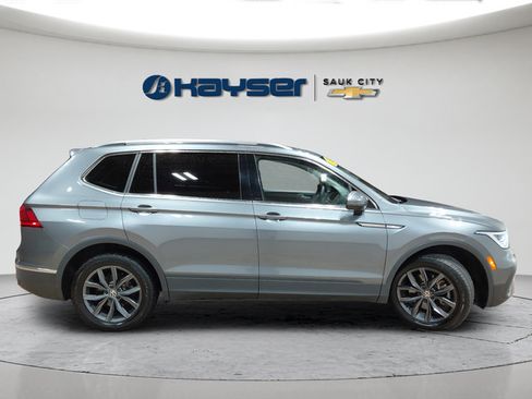Used 2022 Volkswagen Tiguan SE AWD/4WD image 8