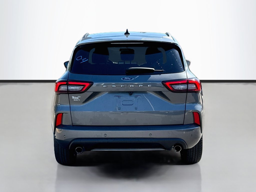 Used 2024 Ford Escape ST-Line w/ Tech Pack #1 FWD image 6