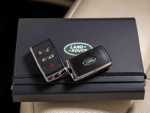 Used 2023 Land Rover Range Rover SE AWD/4WD image 32