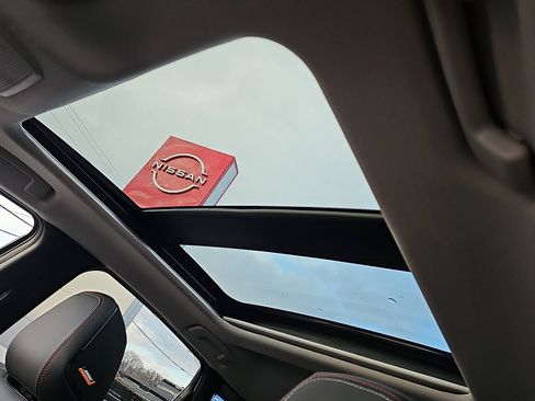 Certified 2025 Nissan Kicks SR w/ SR Premium Package image 15