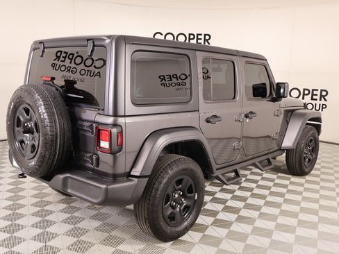 Used 2024 Jeep Wrangler Unlimited Sport AWD/4WD image 19