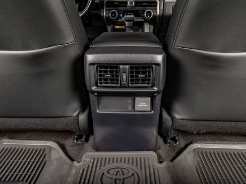 Used 2025 Toyota 4Runner Limited image 33