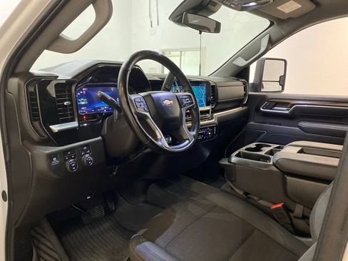 Used 2025 Chevrolet Silverado 2500 LT AWD/4WD image 55