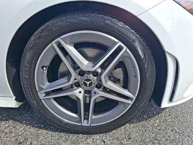Used 2022 Mercedes-Benz CLA 250 4MATIC image 8