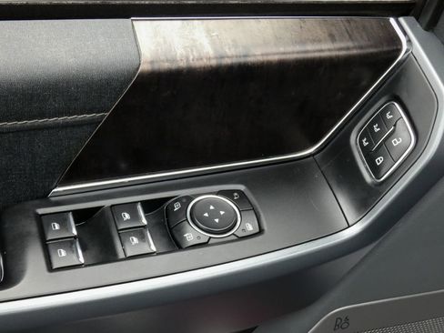 Used 2021 Ford F150 Lariat image 9