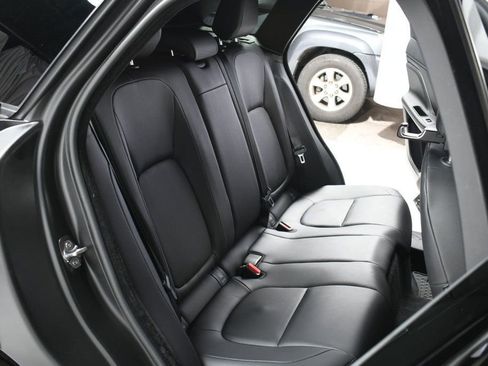 Used 2020 Jaguar F-PACE Premium image 36