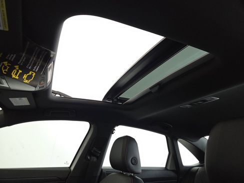 New 2025 Volkswagen Jetta GLI Autobahn image 9