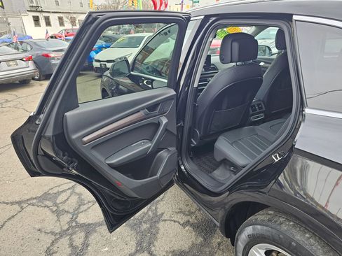 Used 2021 Audi Q5 2.0T Premium image 10