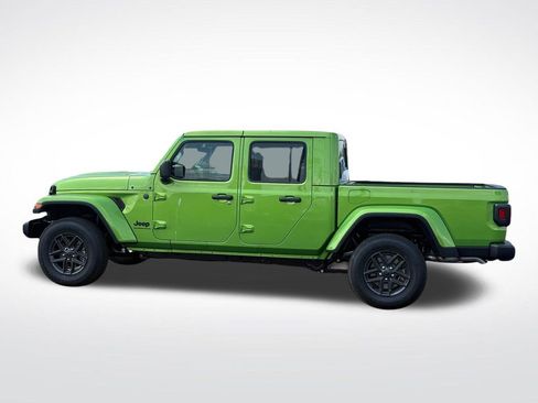 New 2025 Jeep Gladiator Sport image 6