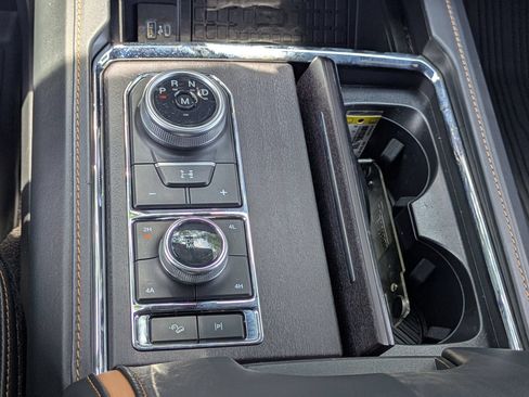 Used 2023 Ford Expedition Platinum AWD/4WD image 24