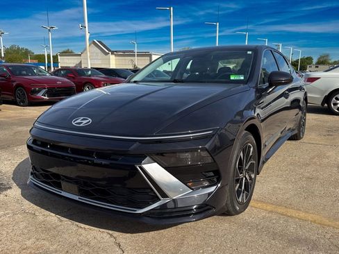 Used 2025 Hyundai Sonata SEL AWD/4WD image 3
