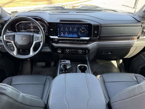 Used 2024 Chevrolet Silverado 1500 LT Trail Boss image 3